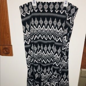 Black and White Maxi Skirt Size 1X